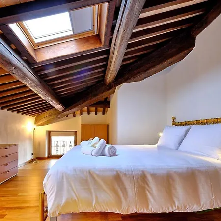 Apartmentsarena - Residenza Degli Scaligeri - Piazza Erbe Verona Esterno foto