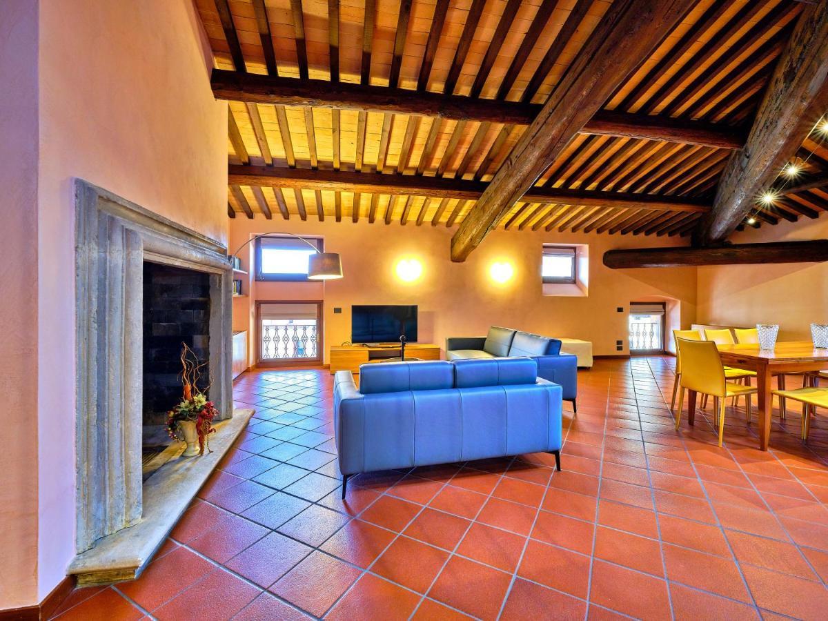 Apartmentsarena - Residenza Degli Scaligeri - Piazza Erbe * Vérone