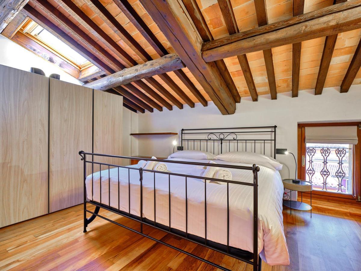Apartmentsarena - Residenza Degli Scaligeri - Piazza Erbe Vérone